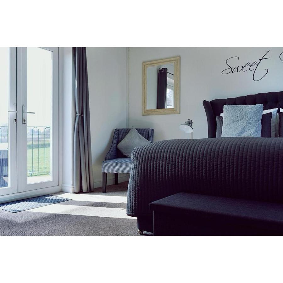 The Moorhead 3*