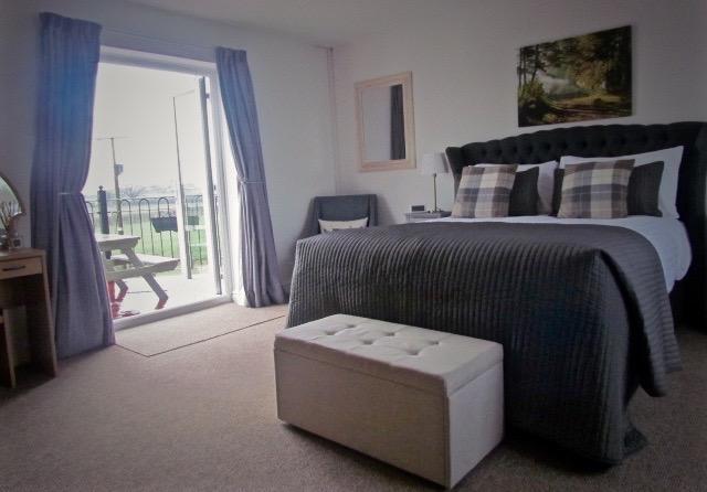 The Moorhead 3*