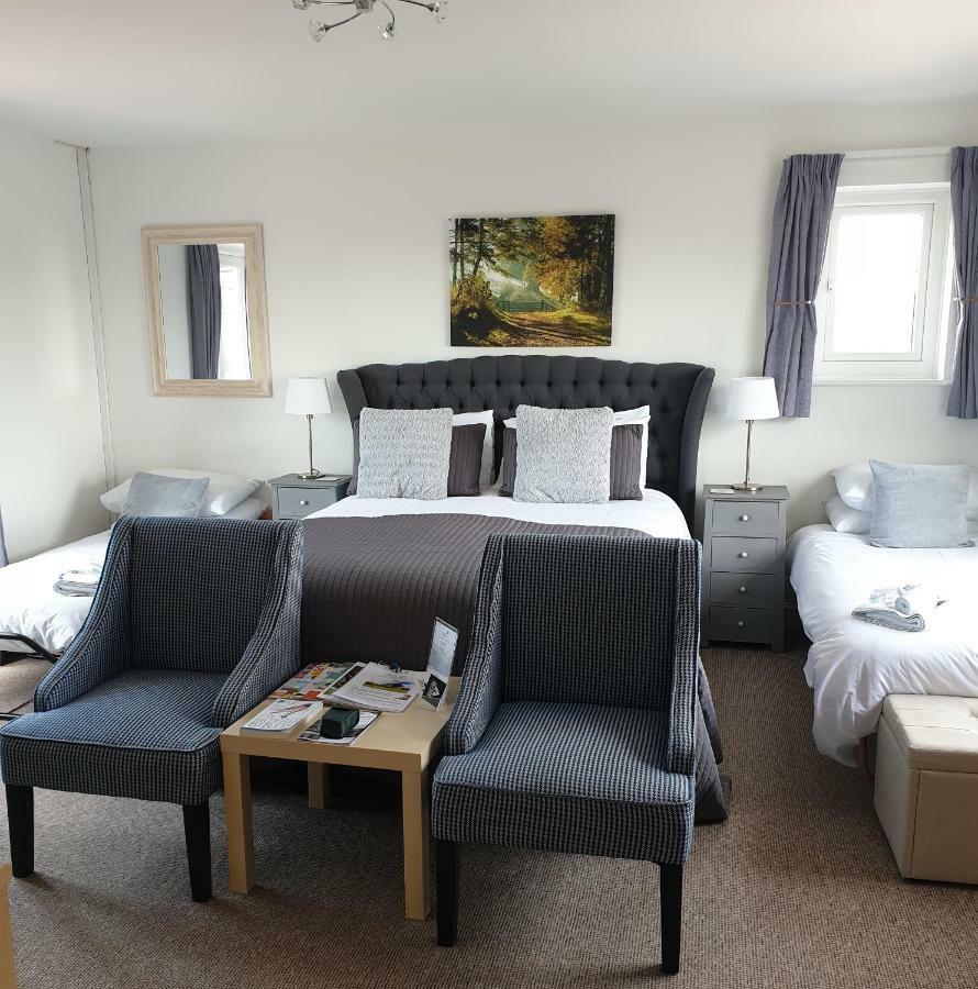 The Moorhead 3*